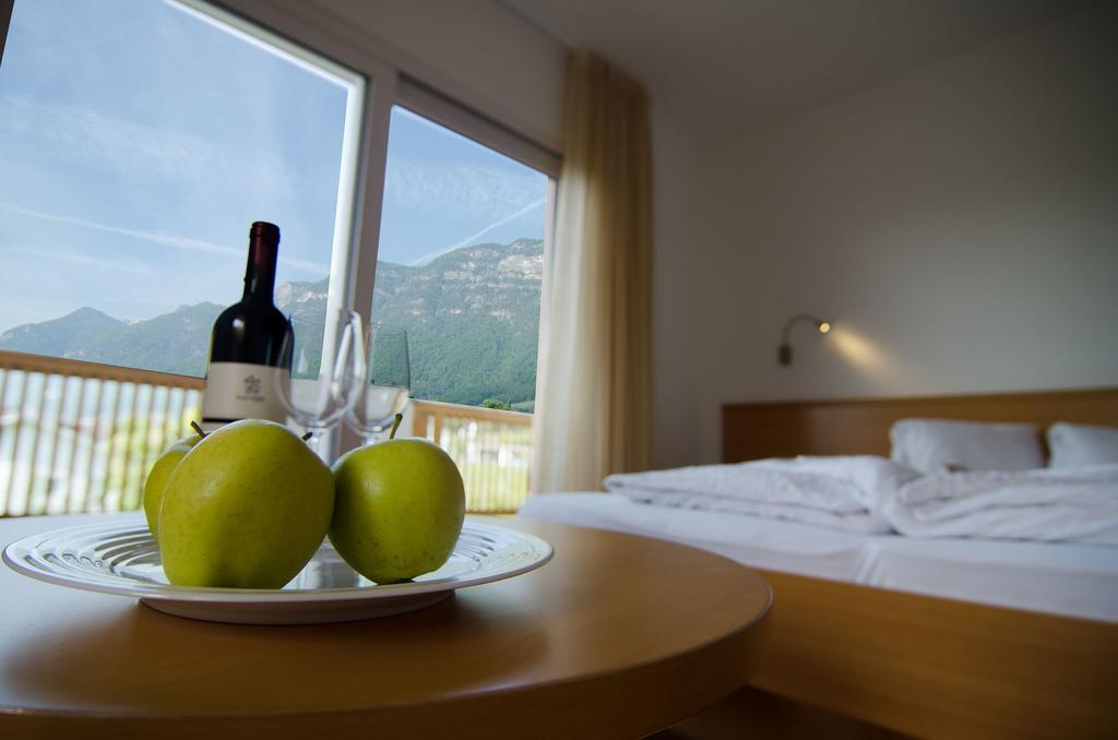 Garni Hotel Peterlinhof كالدورا الغرفة الصورة