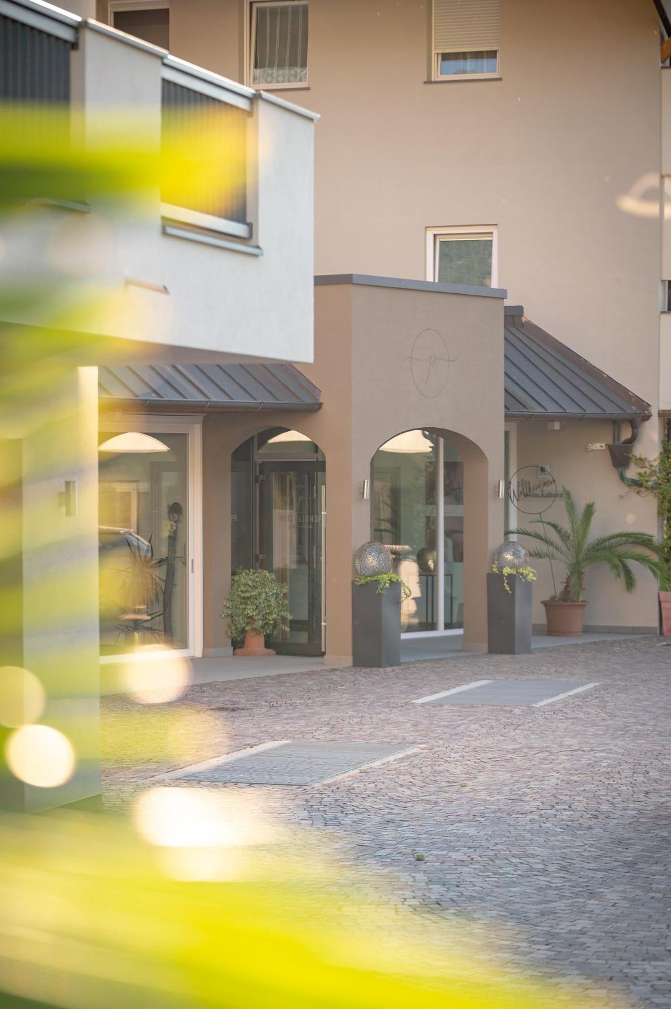 Garni Hotel Peterlinhof كالدورا المظهر الخارجي الصورة
