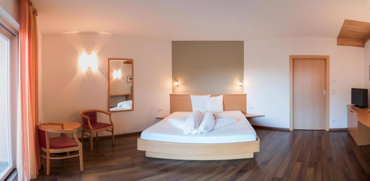 Garni Hotel Peterlinhof كالدورا المظهر الخارجي الصورة